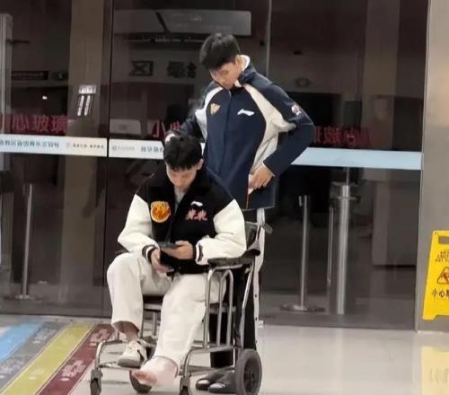 阿隆索力赞,欧冠败北后,此役胜利价,好博体育官方,好博体育在线官网,好博体育线上,好博体育APP